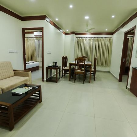 Royalton Residency Hotel Mundakāyam Exterior photo