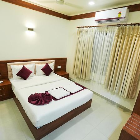 Royalton Residency Hotel Mundakāyam Exterior photo