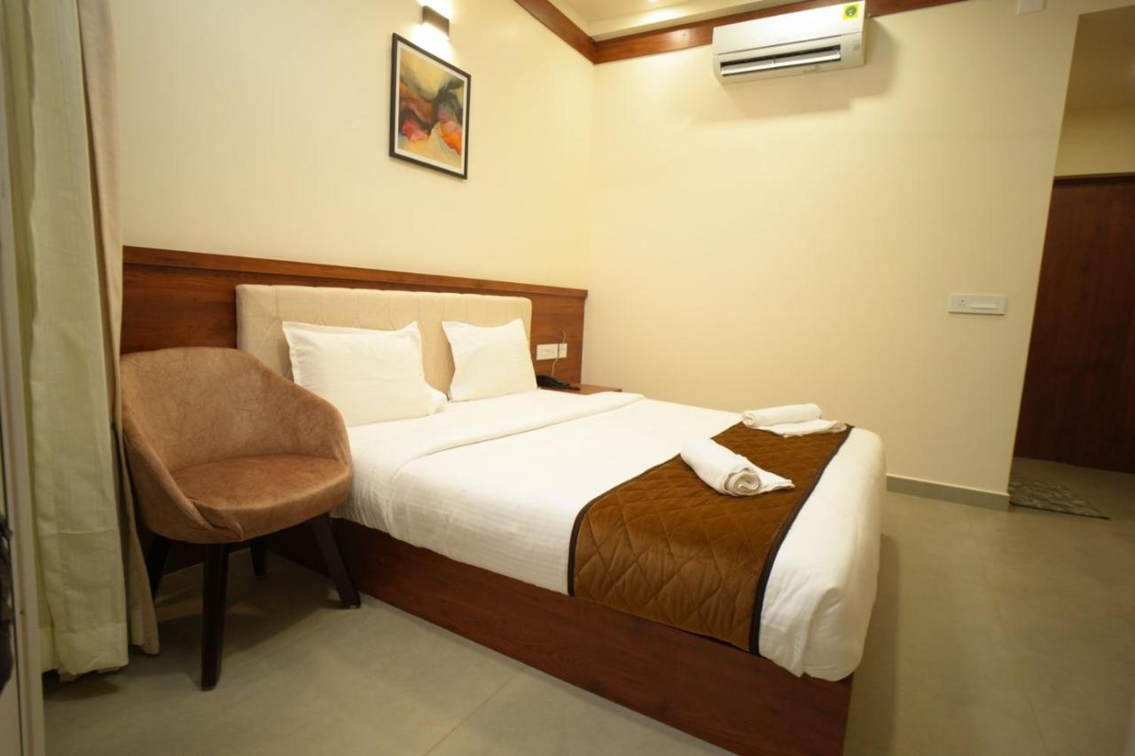 Royalton Residency Hotel Mundakāyam Exterior photo