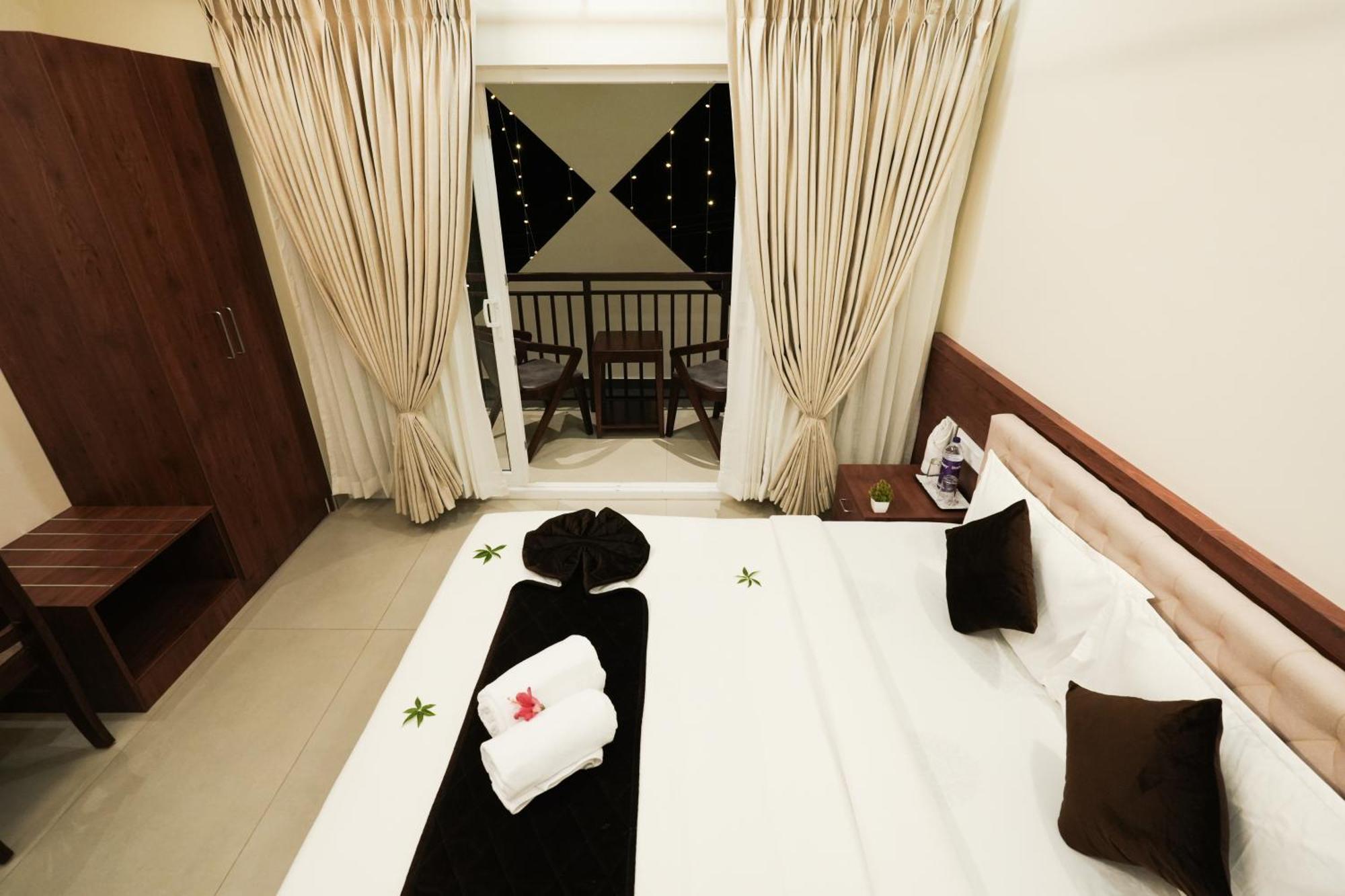 Royalton Residency Hotel Mundakāyam Exterior photo
